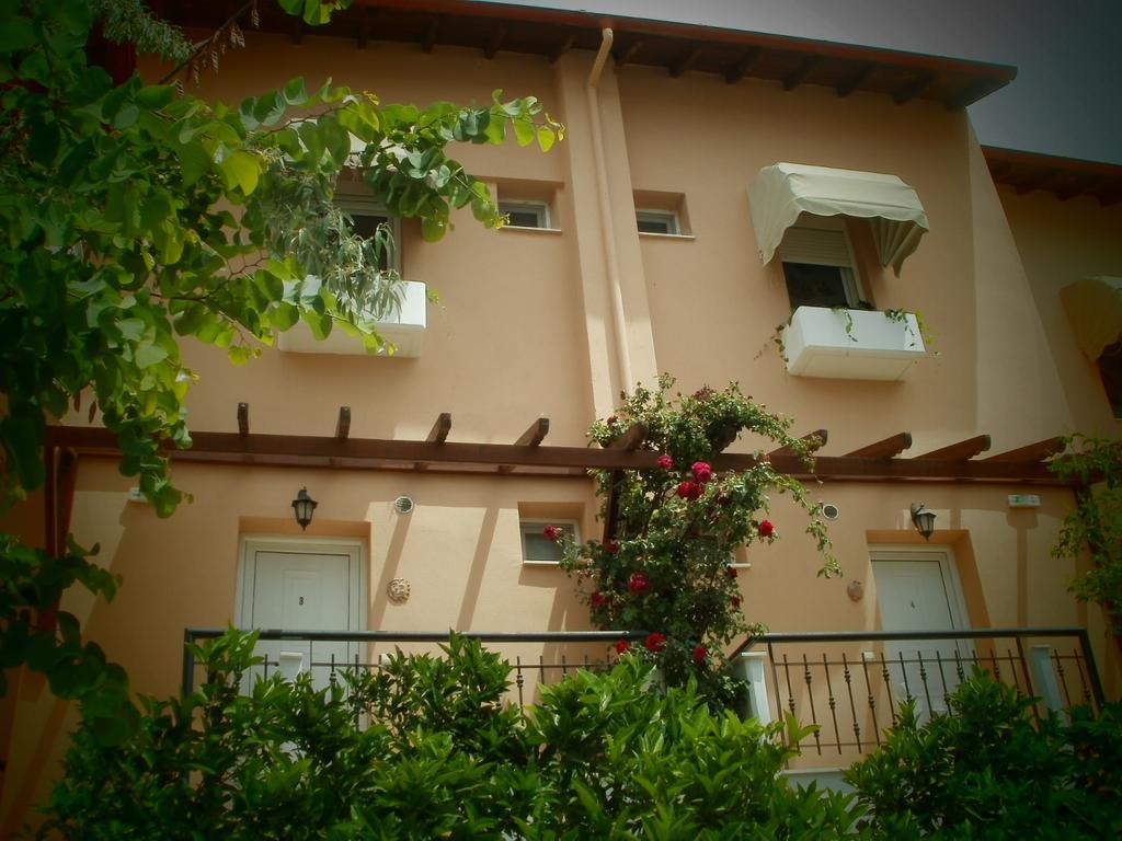 Phyllis Maisonettes Apartamento Kallithea  Exterior foto